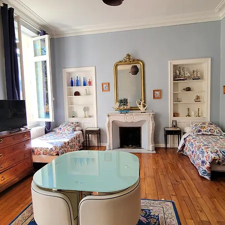 Ilixon - Prives Proche Du Centre De Luchon, Parking, Billard, Jardin Appartement