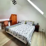 Διαμέρισμα Ilixon - Prives Proche Du Centre De Luchon, Parking, Billard, Jardin