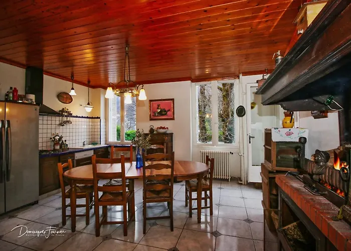 Ilixon - Prives Proche Du Centre De Luchon, Parking, Billard, Jardin Апартаменты Bagneres-de-Luchon