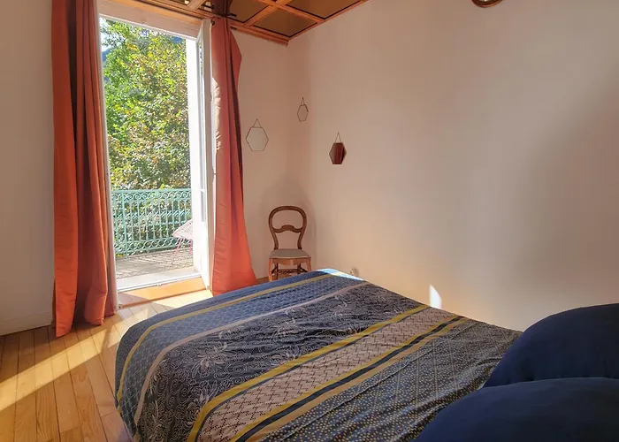 Апартаменты Ilixon - Prives Proche Du Centre De Luchon, Parking, Billard, Jardin Bagneres-de-Luchon