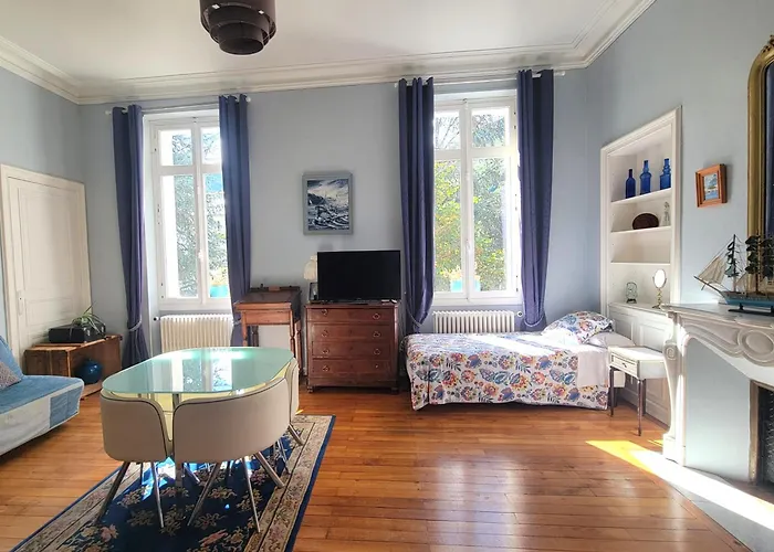 Ilixon - Prives Proche Du Centre De Luchon, Parking, Billard, Jardin * Bagneres-de-Luchon