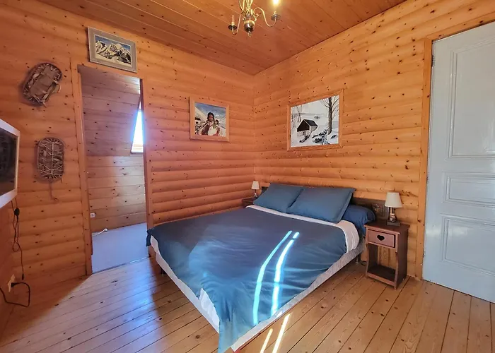 Ilixon - Prives Proche Du Centre De Luchon, Parking, Billard, Jardin