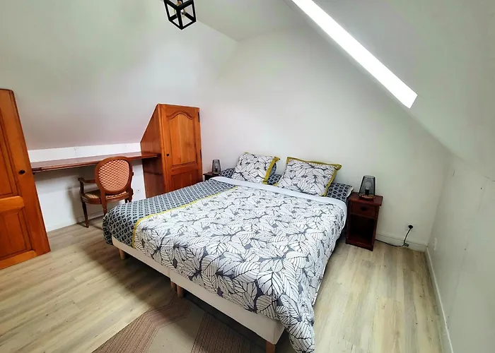 Апартаменты Ilixon - Prives Proche Du Centre De Luchon, Parking, Billard, Jardin